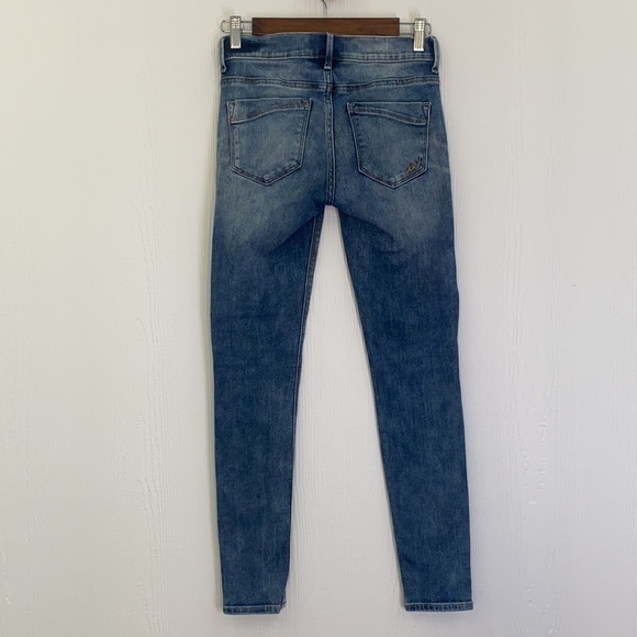 Express - Distressed Stonewashed Ankle Legging MIA Mid Rise Size 0R - Picture 8 of 12